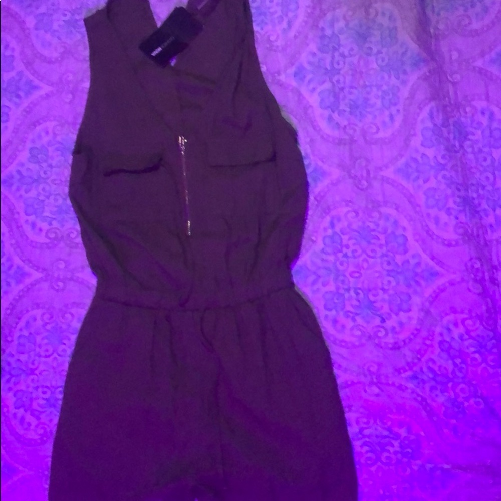 Romper olive